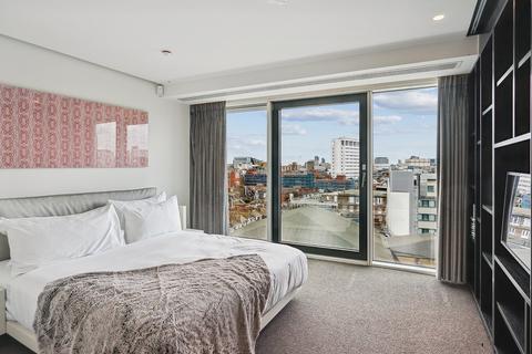 2 bedroom apartment to rent, Wardour Street, London, W1D