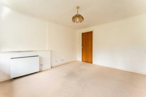 66 Glen Brae, Bridge Of Weir, PA11 3BH