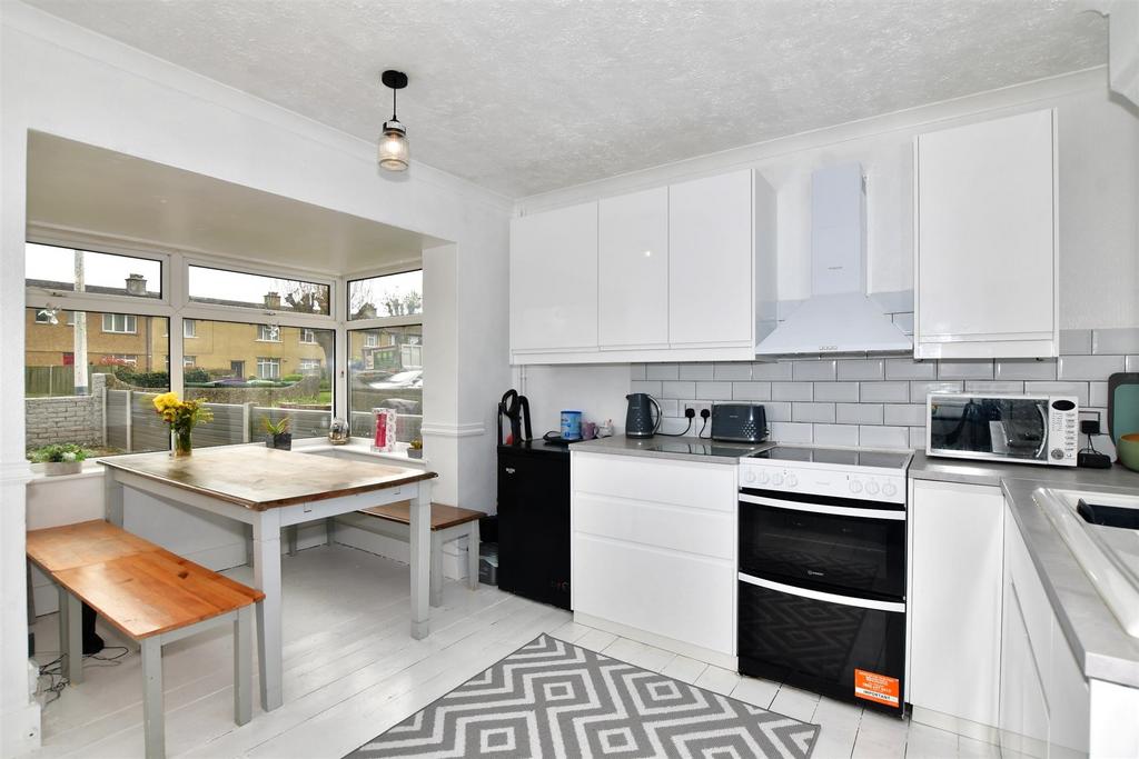 Kitchen/ Breakfast Room