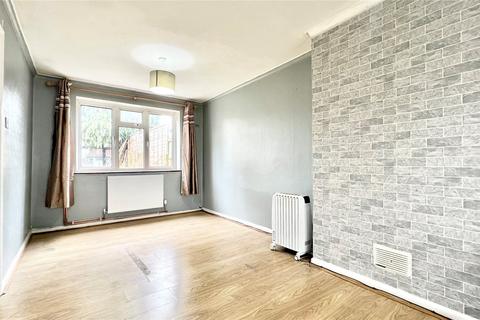 3 bedroom terraced house to rent, Rosedale Crescent, Earley, Berkshire, RG6