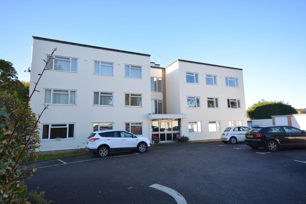 Wallace Road, Broadstone BH18 2 bed flat for sale £339,950