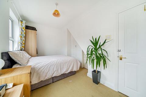91 Stanley Gardens Road, Teddington, TW11 8SY