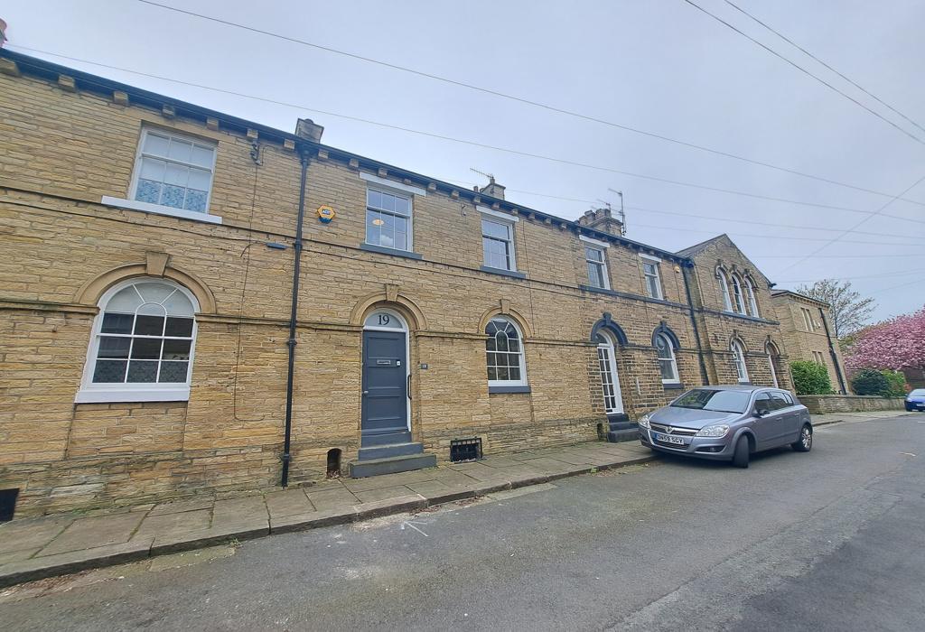 Shirley Street, Saltaire, West Yorkshire 3 bed terraced house for sale