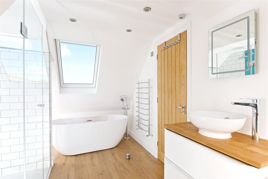 En Suite Bathroom