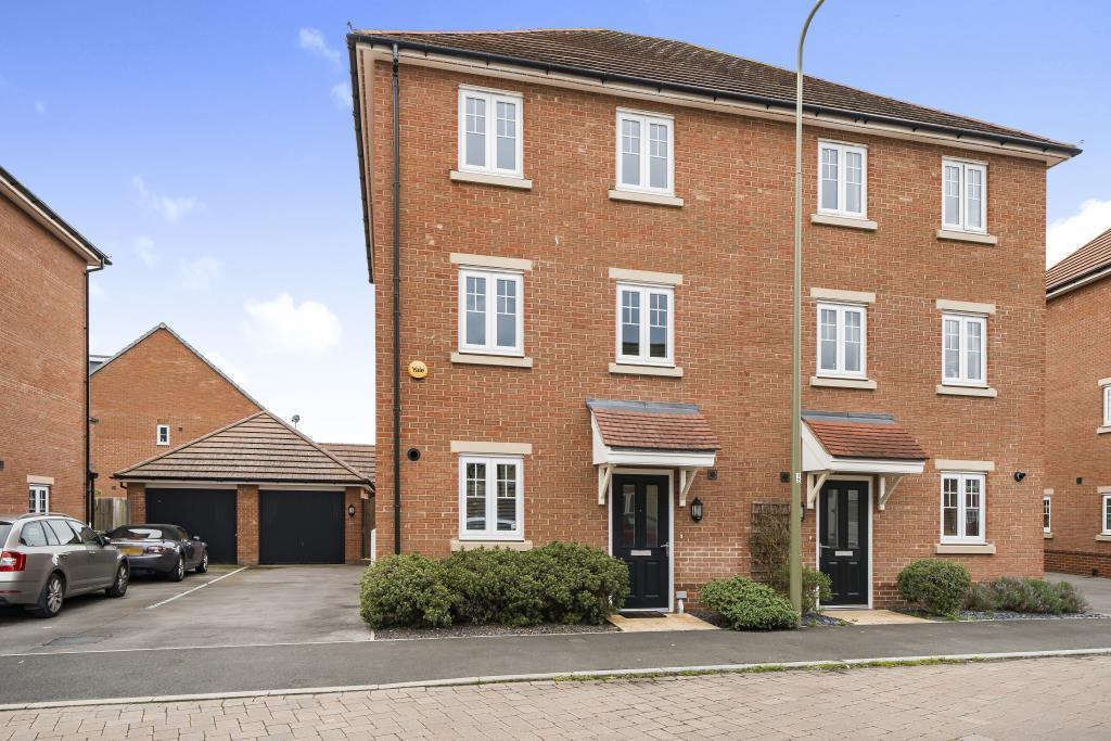 Didcot, Oxfordshire, OX11 5 bed semidetached house for sale £500,000