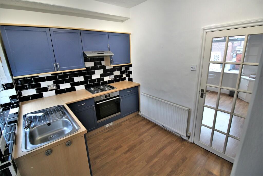 Oak Grove, Urmston 2 bed terraced house £190,000