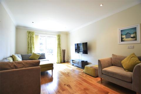 2 bedroom apartment to rent, Aveley House, Iliffe Close, Reading, Berkshire, RG1