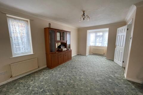 47 Yeates Drive, Kemsley, Sittingbourne, ME10 2PE