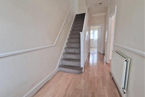 102 Castleton Road, Ilford, IG3 9QS