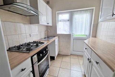 102 Castleton Road, Ilford, IG3 9QS
