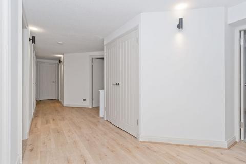 56/6 Timber Bush, Edinburgh, EH6 6QH