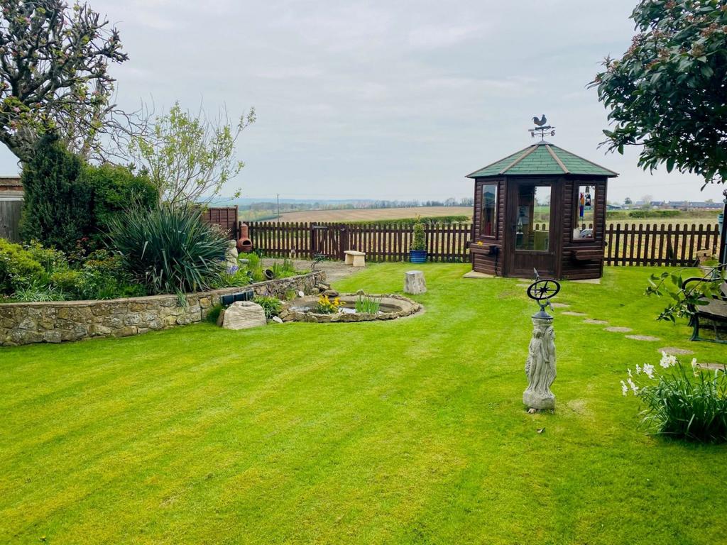 Church Lane, Cold Higham, Northamptonshire NN12 8LS 4 bed detached