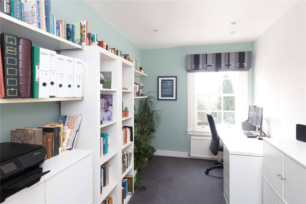 Bedroom/Study