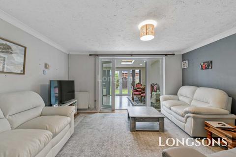 43 Akrotiri Square, Watton, Thetford, IP25 6HZ