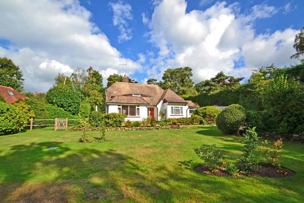 Crossways, West Chiltington, West Sussex, RH20 3 bed detached bungalow