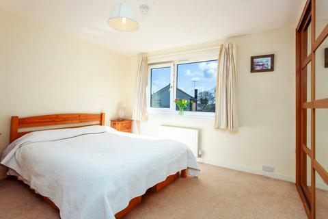 16 Tower Close, Emmer Green, Reading, RG4 8UU