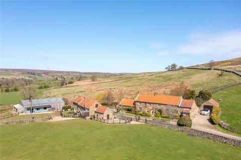 Riddings Farm, Westerdale, Whitby, North Yorkshire, YO21 3 bed