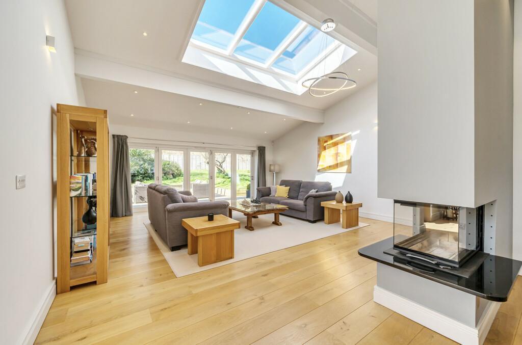 Brook View, Cropthorne, Worcestershire 3 bed detached bungalow for sale