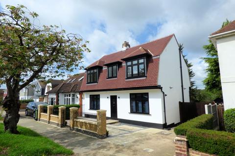 3 bedroom detached house for sale, Boundary Road, Upminster RM14