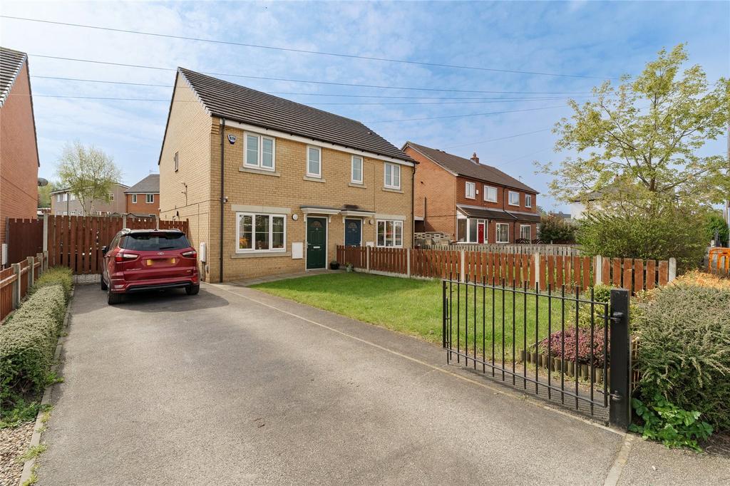 Pontefract Road, Ferrybridge, Knottingley, West Yorkshire, WF11 2 bed