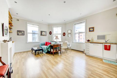 2 bedroom flat for sale - Fulham Road, Fulham Broadway, London, SW6