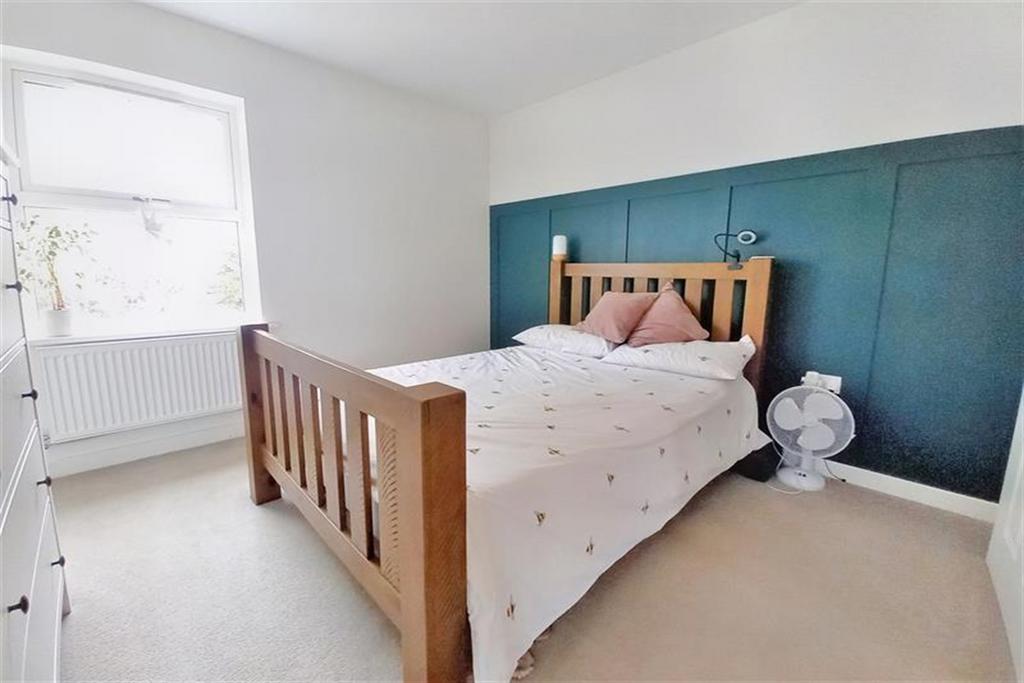 Swanmore 3 bed semidetached house for sale £460,000