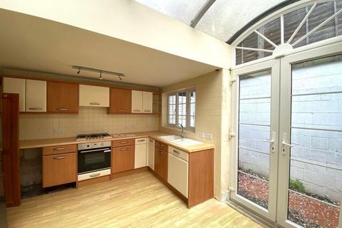 27 Princes Road, London, W13 9AS