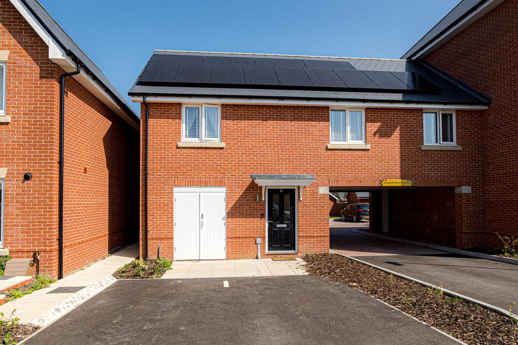 Cotter Way, Canterbury, CT1 2 bed apartment for sale £325,000