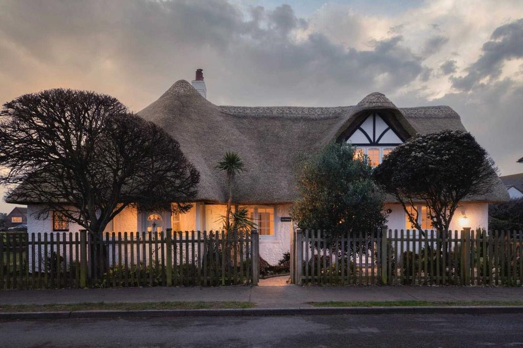 Clayton Road, Selsey 5 bed detached house £1,200,000