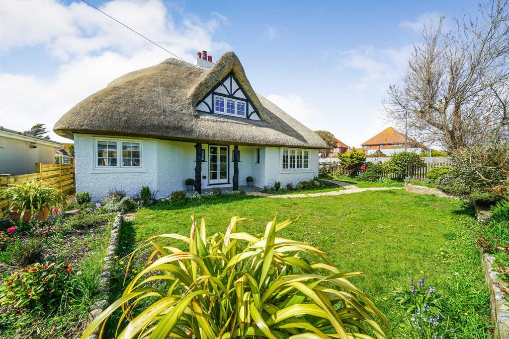 Clayton Road, Selsey 5 bed detached house £1,200,000