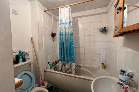 90 Bradley Road, Enfield, EN3 6LT
