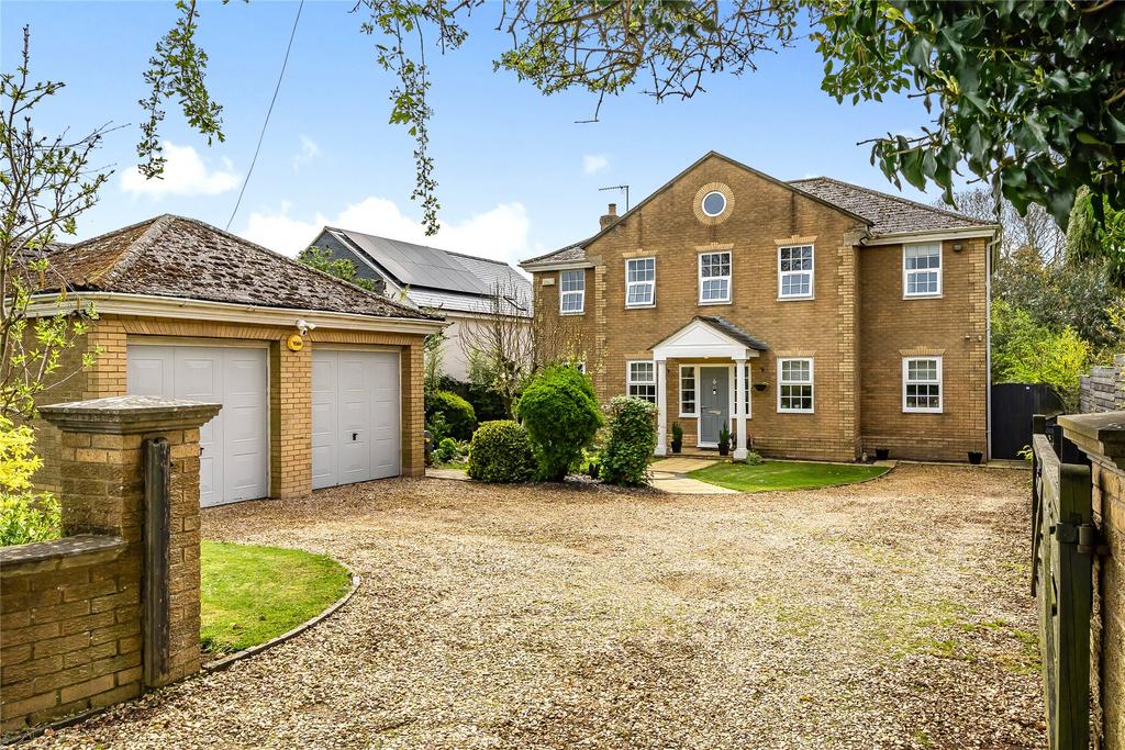 Bugbrooke Road, Gayton, Northamptonshire, NN7 4 bed detached house for