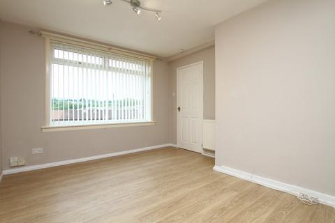 2 bedroom semi-detached house to rent, Hillhead Avenue, Banknock, FK4