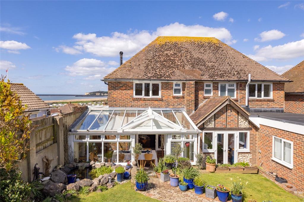 Station Road, Seaford... 4 bed detached house £765,000