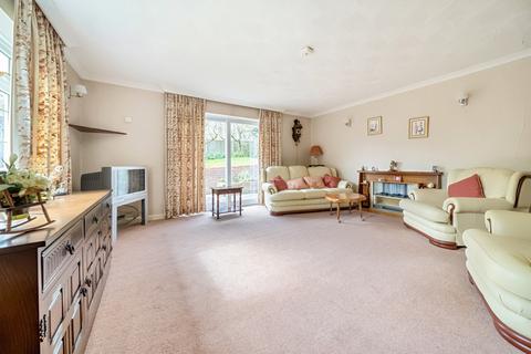 Roblyn College Lane, Ellisfield, Basingstoke, RG25 2QF