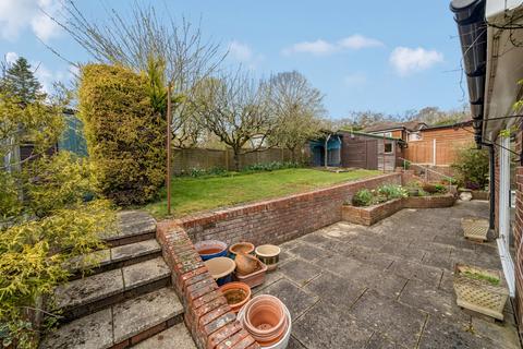 Roblyn College Lane, Ellisfield, Basingstoke, RG25 2QF