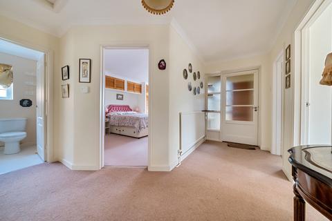 Roblyn College Lane, Ellisfield, Basingstoke, RG25 2QF