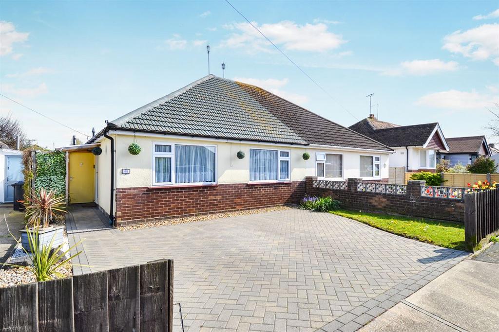 Woodman Avenue, Swalecliffe, Whitstable 2 bed semidetached bungalow