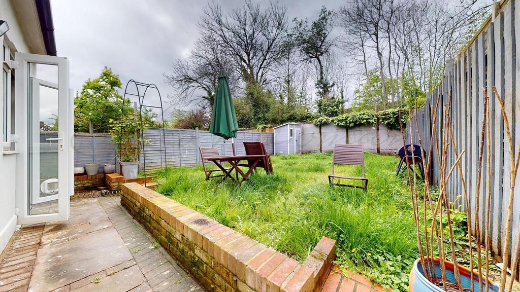 Fernlea Road, Balham, SW12 2 bed flat £2,100 pcm (£485 pw)