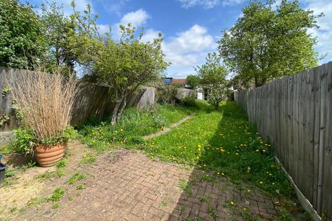 160 Roding Road, Loughton, IG10 3BS