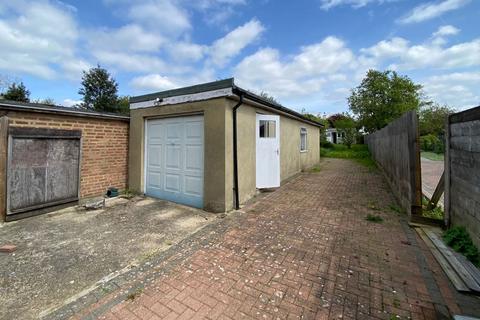 160 Roding Road, Loughton, IG10 3BS
