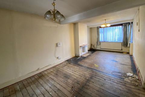 160 Roding Road, Loughton, IG10 3BS