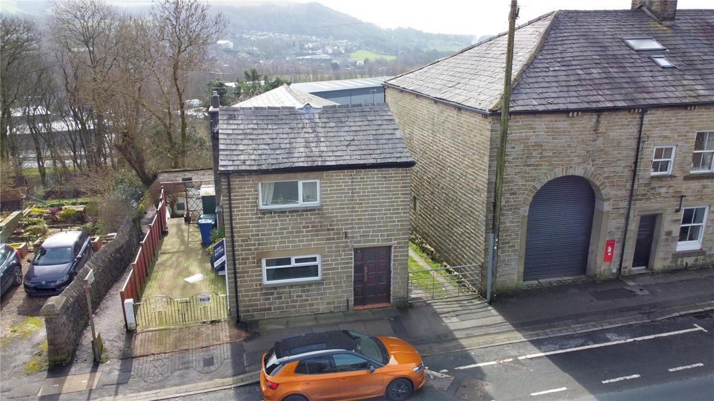 Haslingden Road, Rawtenstall... 3 bed detached house for sale £299,950