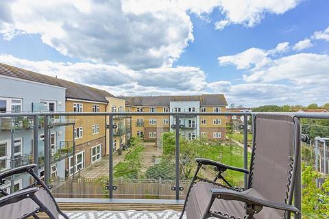 2 bedroom apartment for sale, North Street, Milton Regis, Sittingbourne, Kent, ME10