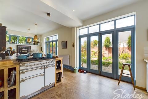 1 Apple Grove, Bournemouth, BH6 3DG