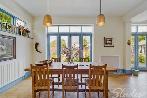 1 Apple Grove, Bournemouth, BH6 3DG