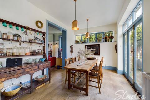 1 Apple Grove, Bournemouth, BH6 3DG