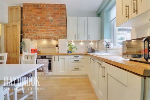3 bedroom terraced house to rent, St Thomas Road, S10