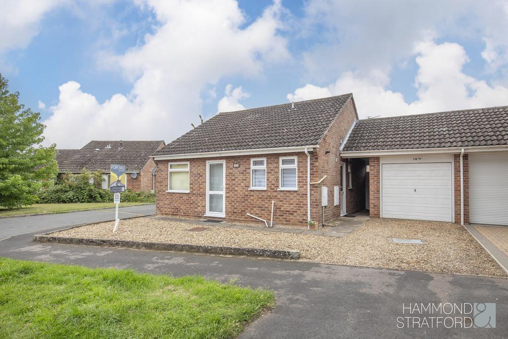 Woodside Park, Attleborough 2 bed detached bungalow for sale £200,000