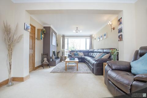 The Fairways, 8 Dodds Road, Attleborough, NR17 2HH
